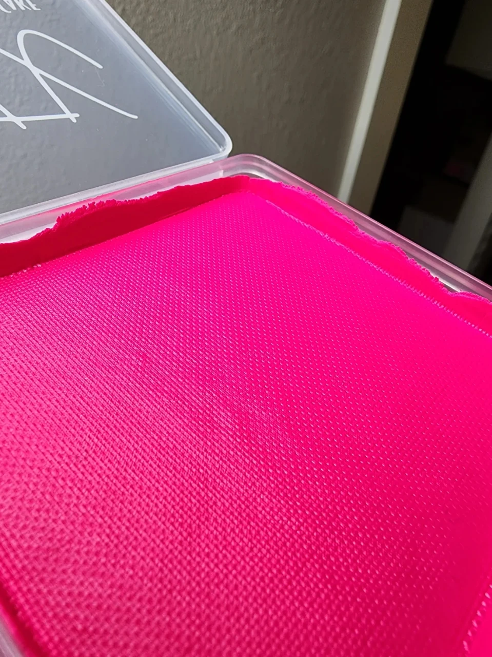 GTX Crawdad - Neon Pink 60g (SFX) 4 GTX Crawdad - Neon Pink 60g (SFX) - Image 2